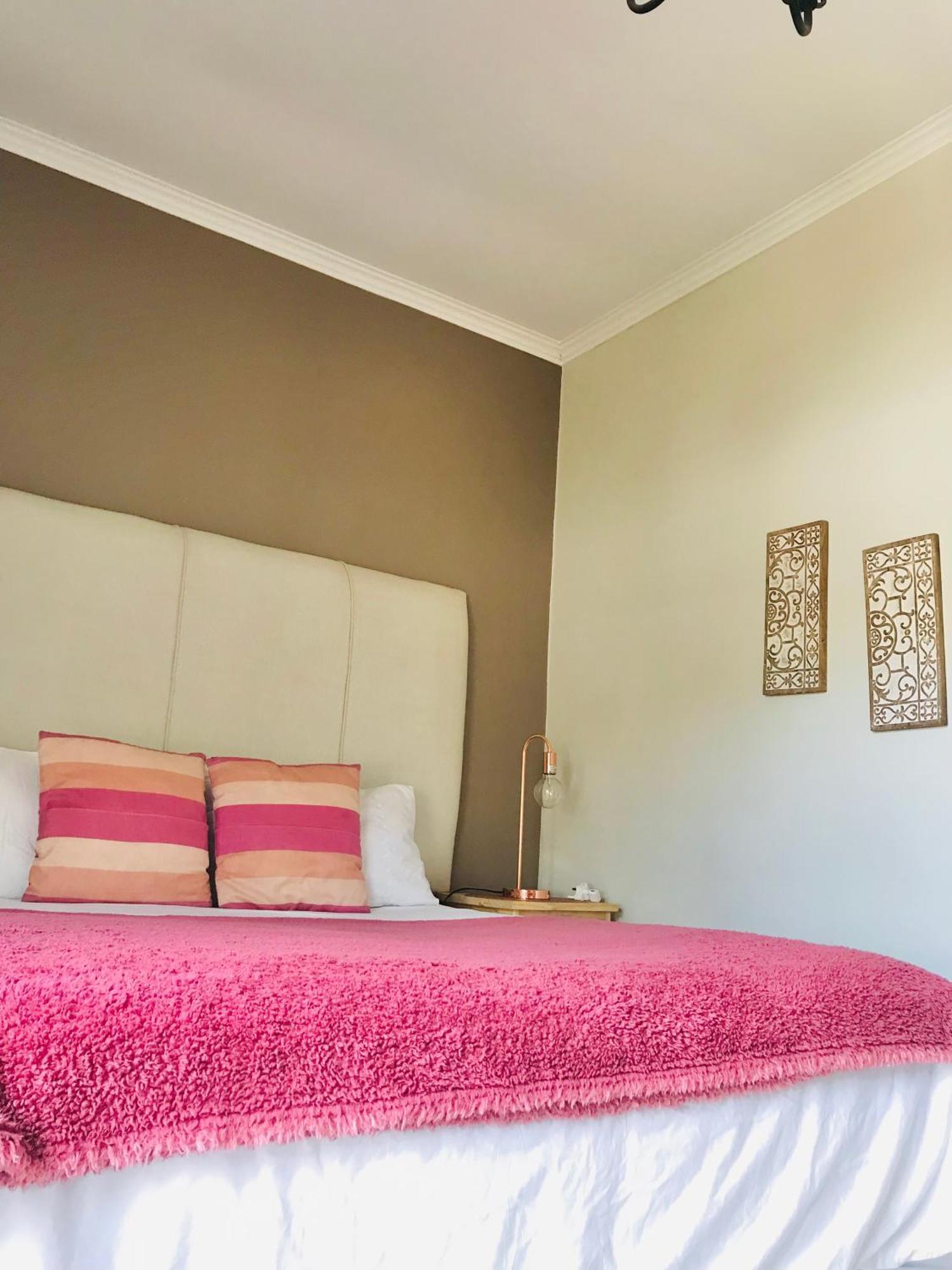 Travel North Guesthouse Tsumeb Bilik gambar